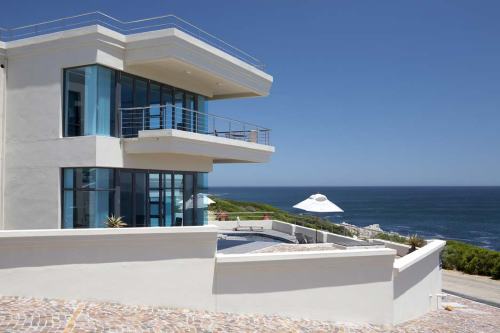 Whale Sanctuary Lodge (2)